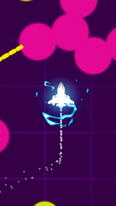 戰(zhàn)斗機(jī)太空逃生 v1.0 安卓版 1